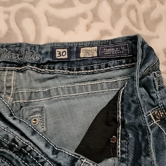 Sz 30 Miss Me Jeans - Picture 3 of 6